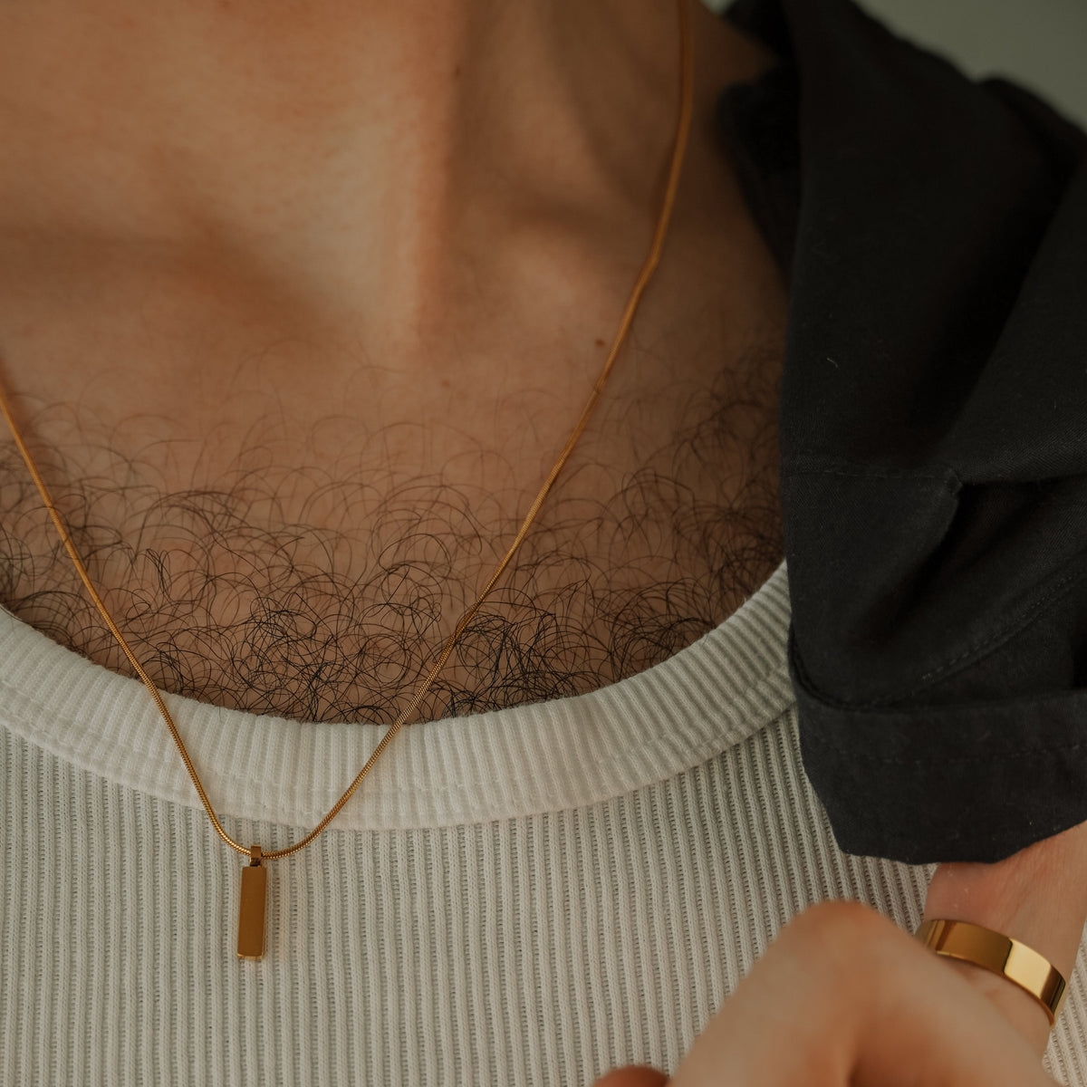 GRAND SUCESS – SQUARE CHAIN PENDANT