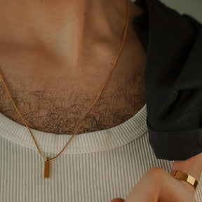 GRAND SUCESS – SQUARE CHAIN PENDANT